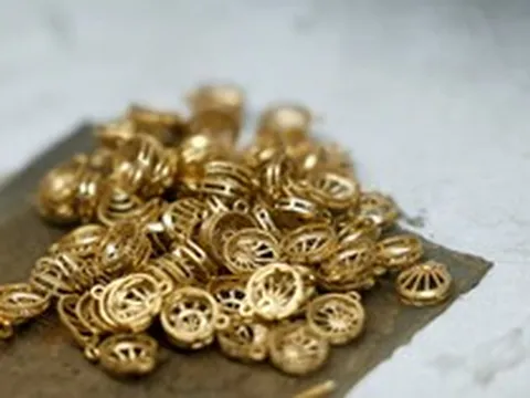 Quốc gia châu Á bất ngờ kêu gọi dừng mua vàng: 1,4 tỷ dân đứng ngồi không yên