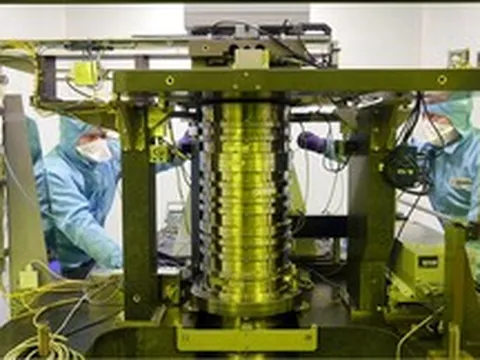 Mất 4 năm và 7,5 tỷ ruble, Nga vừa ra lò máy quang khắc chip đầu tiên giữa vòng vây cấm vận