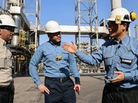 Nỗ lực giảm phụ thuộc eo biển Hormuz