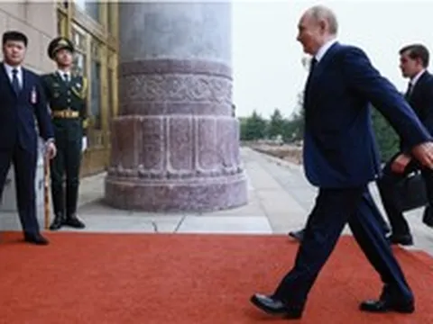 Dàn CEO tháp tùng Tổng thống Nga Putin đến Bắc Kinh