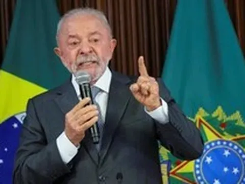 Ông Trump áp thuế, lãnh đạo quốc gia BRICS tuyên bố "không khóc lóc" mà sẽ bán hàng cho bên khác, gửi lời cảm ơn tới nước láng giềng Việt Nam