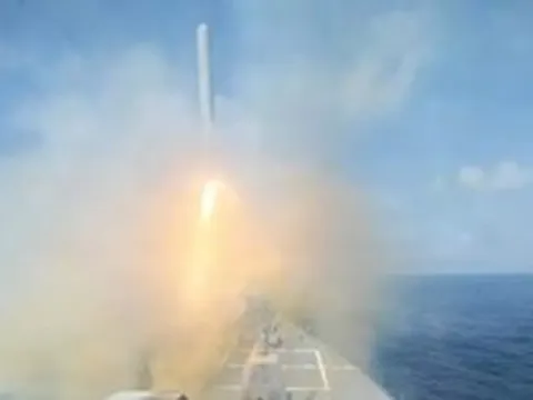 Tổng thống Donald Trump: Mỹ phóng 49 tên lửa Tomahawk vào Iran