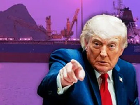 Tổng thống Trump bất ngờ công khai chiến dịch mật của Mỹ ở eo Hormuz, khẳng định "Iran không hề hay biết"