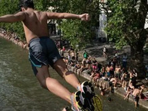 1001 cách người Pháp tránh nắng nóng 40 độ C lịch sử khi không có điều hoà