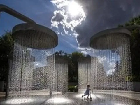 Hàng ngàn người tử vong ở Pháp giữa đợt nắng nóng thiêu đốt