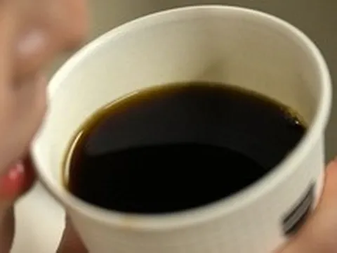 Bạn có biết: Thứ nằm bên ngoài cốc này cũng khiến bạn cảm nhận vị cafe khác đi