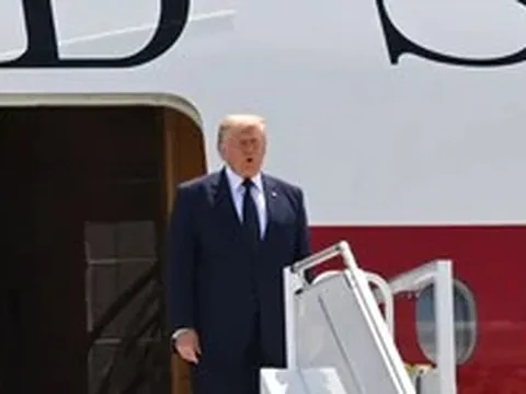 Bộ Tư pháp Mỹ triệu tập bốn nhà báo đưa tin về chuyên cơ mới của Tổng thống Trump