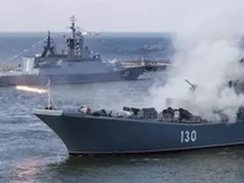 Nga lo đối phó khi Ukraine mở mặt trận mới trên Biển Azov
