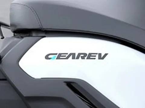 "Vua giao hàng" Yamaha GEAREV vừa ra mắt: Đi 100 km mỗi lần sạc, trang bị số lùi cực chất