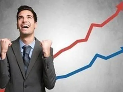 Một công ty chứng khoán báo lãi quý 2 cao nhất lịch sử nhờ tự doanh "thắng lớn", cổ phiếu lập tức tím trần