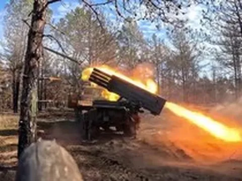 Nga chọc thủng hàng rào phòng thủ của Ukraine tại cứ điểm chiến lược