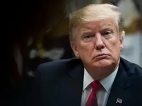Một quyết định không báo trước khiến Tổng thống Trump phản ứng mạnh, Nhà Trắng mâu thuẫn