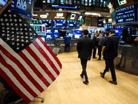 Dow Jones có lúc tăng 600 điểm, đà tăng đang giảm nhiệt