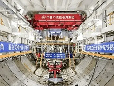 Phát hiện cỗ máy “quái vật” 4.000 tấn âm thầm hoạt động dưới lòng đất 90 mét, lập kỷ lục cho dự án đường sắt cao tốc 26.000 tỷ đồng