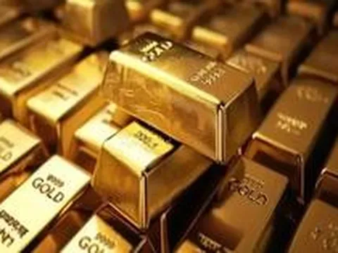 Giá vàng vượt 4.300 USD/ounce, chuyên gia dự báo đỉnh mới