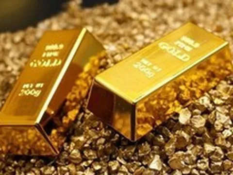 Giá vàng tăng hơn 7% trong một tuần, nhà đầu tư "nín thở" chờ dữ liệu quan trọng