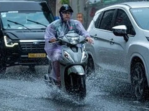 Miền Bắc sắp kết thúc nắng nóng, chuyển mưa rào và dông nhiều ngày