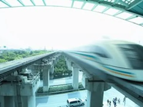 Kỷ lục mới: Tàu đệm từ Trung Quốc tăng tốc 800 km/h trong 5 giây