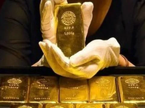 Thế lực nắm giữ hàng nghìn tấn vàng “ráo riết” gom hàng mạnh tay hơn cả các NHTW