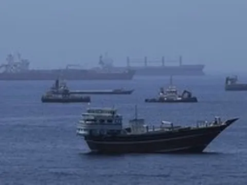 Các quốc gia vùng Vịnh bí mật đưa dầu qua eo biển Hormuz bằng cách nào?