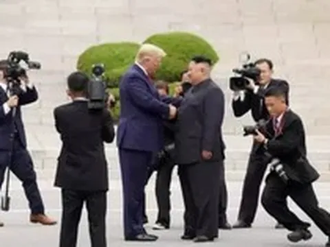 Tổng thống Trump yêu cầu sắp xếp cuộc gặp Chủ tịch Kim Jong Un trong năm nay