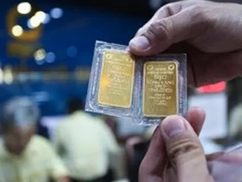 Giá vàng thế giới tăng không ngừng, vượt xa 4.600 USD/ounce