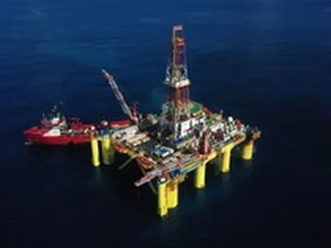Khám phá đại công trình của quốc gia nằm sát Việt Nam, dự kiến hút lên 100 triệu tấn "vàng đen" từ biển