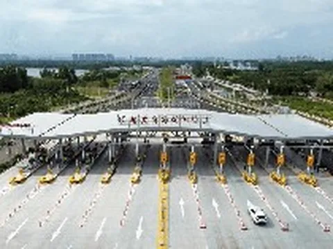 Đỉnh cao xây dựng Trung Quốc: Tung cỗ máy đào hầm kỷ lục thế giới, chính thức thông xe siêu hầm 2 tầng xuyên con sông dài thứ 2 đất nước