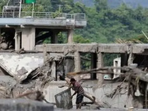 Nepal, Trung Quốc cảnh báo nguy cơ lũ mới ở Himalaya