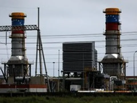 Quốc gia sở hữu 300 tỷ thùng dầu cân nhắc rời OPEC