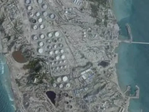 Iran lên tiếng sau tuyên bố tấn công đảo Kharg của ông Trump
