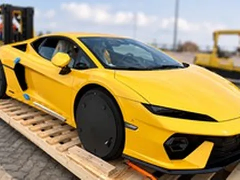Ông Nguyễn Quốc Cường dùng Lamborghini làm giải thưởng cho khách mua căn hộ