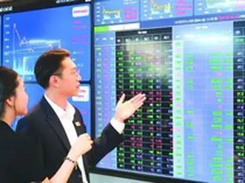 Chứng khoán trước giờ nâng hạng: Nhà đầu tư có nên xuống tiền?