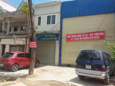 Nhiều mặt bằng trên “đất vàng” ế khách thuê