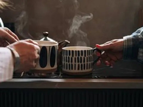 Thói quen uống đồ uống quá nóng có thể làm tăng gấp ba lần nguy cơ mắc ung thư thực quản