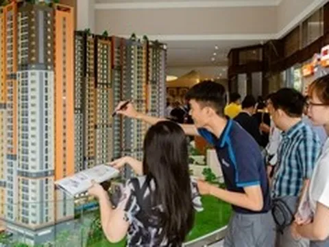 Lãi suất cao, doanh nghiệp bất động sản ‘chia lửa’ cùng người mua nhà