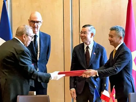 Bộ trưởng Tài chính kêu gọi doanh nghiệp Pháp đầu tư vào các lĩnh vực mũi nhọn của Việt Nam