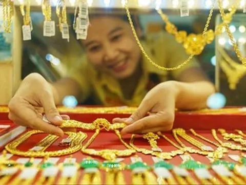 Giá vàng chiều nay (6/10): Vàng thế giới giảm mạnh, trong nước tiếp đà đi xuống