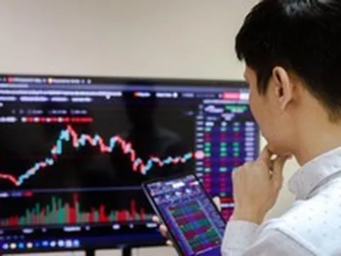 Chứng khoán tháng 10 từng xuất hiện những cú giảm sâu, nhóm cổ phiếu nào thường chịu áp lực lớn nhất?