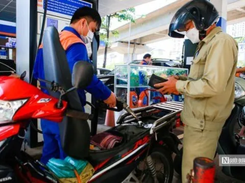 Chính phủ đồng ý tiếp tục kéo dài thời hạn giảm thuế xăng dầu đến hết năm