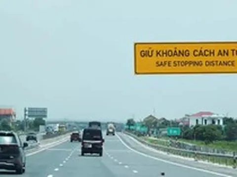 Bổ sung biển báo khoảng cách trên 7 tuyến cao tốc, chốt hạn 31/10