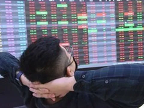 Một tháng từ khi nâng hạng: Khối ngoại bán ròng gần tỷ USD, VN-Index mất 110 điểm