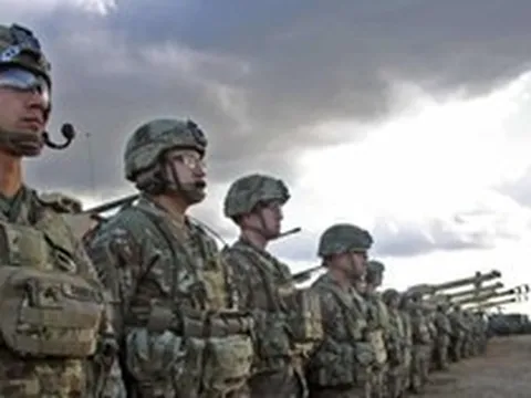Khoản tiền 350 tỷ USD sẽ bị chặn nếu ông Trump không gia tăng áp lực lên Nga