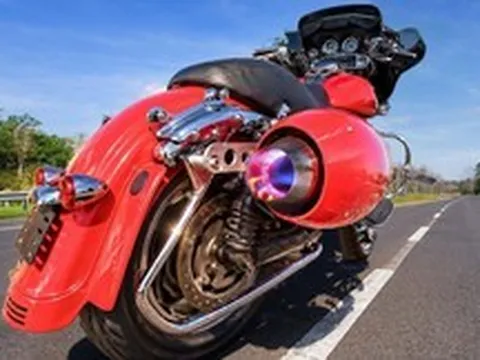 Harley-Davidson chưa đủ “điên”, Matt Mikka biến mô tô Mỹ thành chiến đấu cơ hai bánh bằng động cơ phản lực