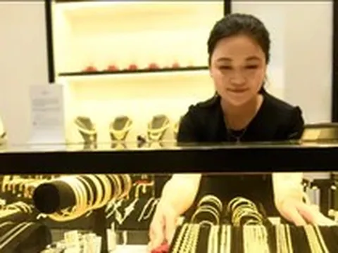 Giá vàng bất động, chênh lệch mua - bán mỗi nơi một kiểu