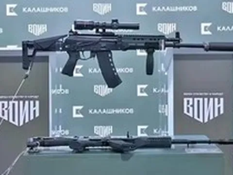 Kalashnikov bán một lô súng trường tấn công AK-12 nâng cấp cho khách hàng bí ẩn