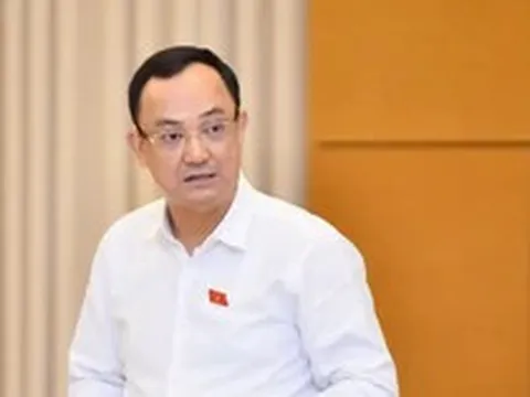 Không nên để người dân chỉ biết bị tạm hoãn xuất cảnh khi đến cửa khẩu