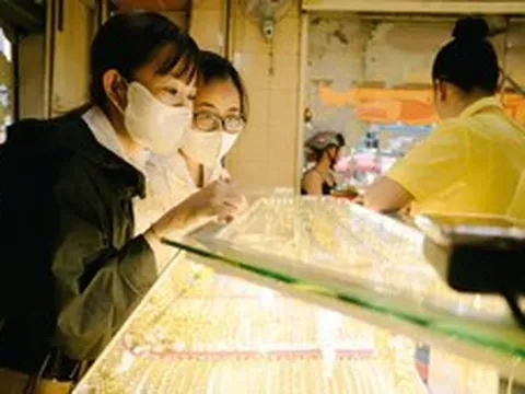 Giá vàng hôm nay 30-10: Lạm phát Mỹ gây sức ép, vàng tiếp tục giảm sâu